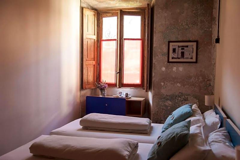Un Posto A Milano image