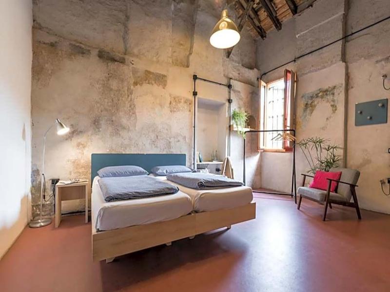 Un Posto A Milano image