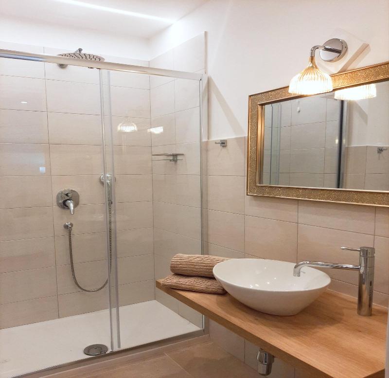La Piccola Perla Rooms image