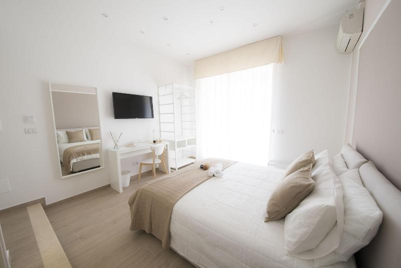 B&B Chérie - Centro di Salerno image
