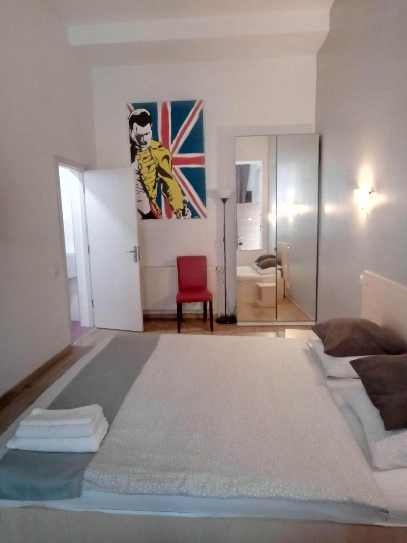 Central Guesthouse Bucharest - Adults Only image