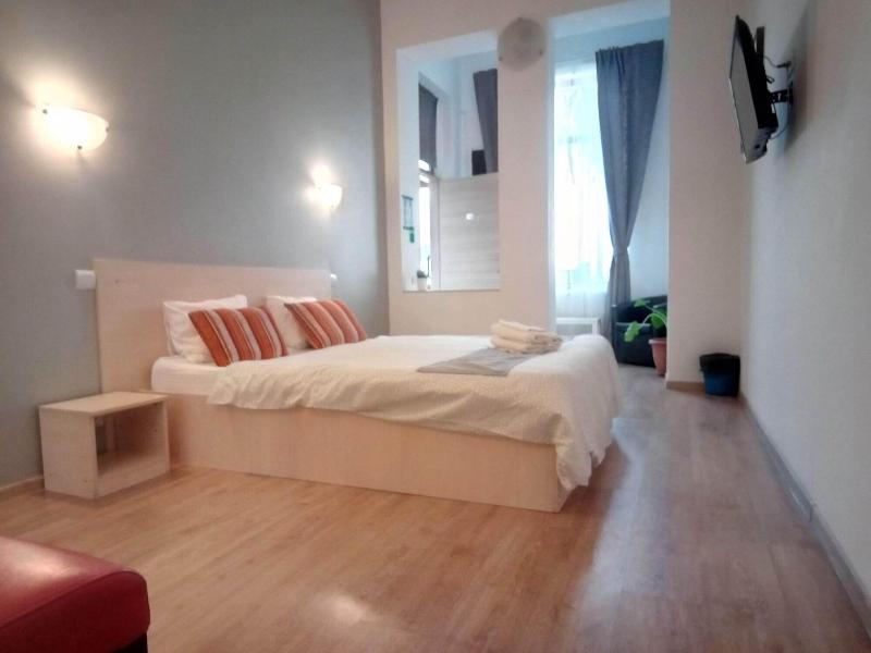 Central Guesthouse Bucharest - Adults Only image