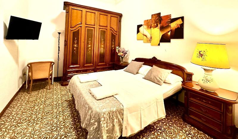 Colosseum Luxury Room image