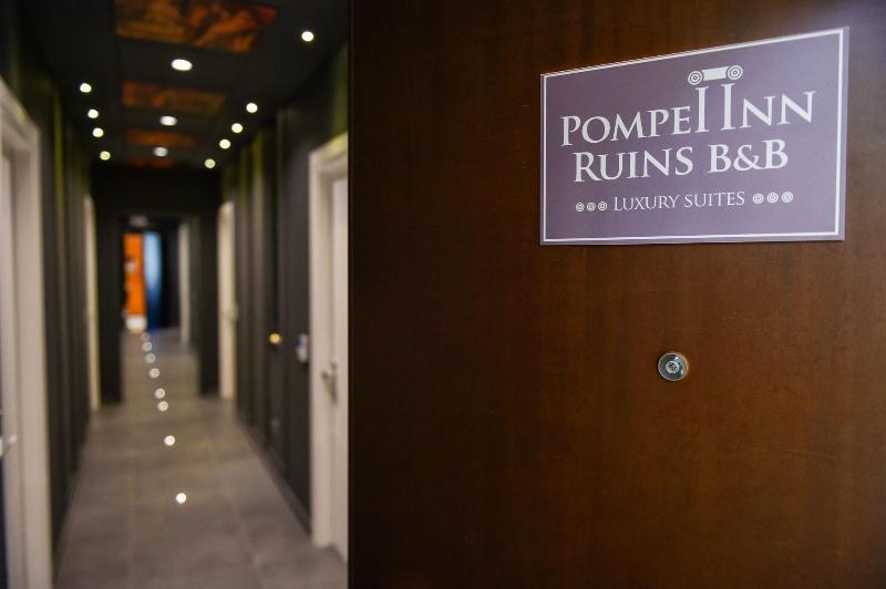 Pompei Inn Ruins Luxury Suites image