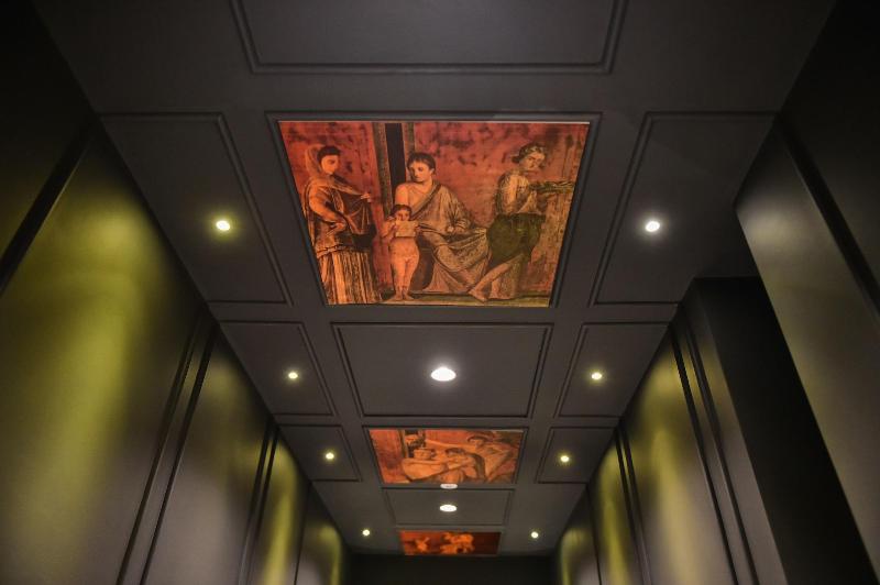 Pompei Inn Ruins Luxury Suites image