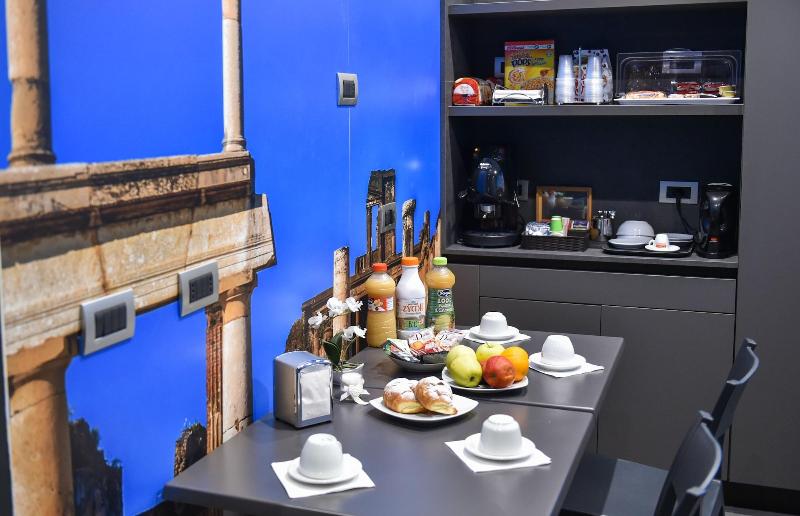 Pompei Inn Ruins Luxury Suites image