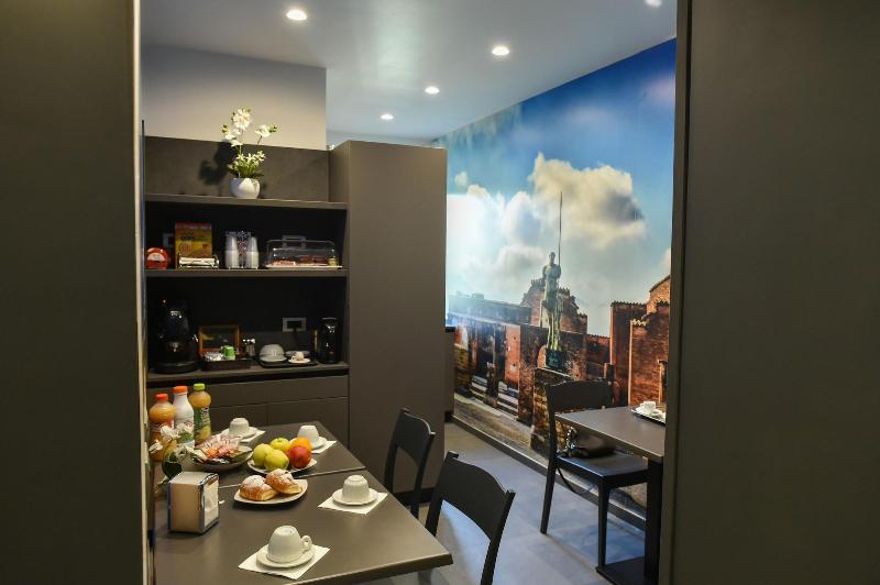 Pompei Inn Ruins Luxury Suites image