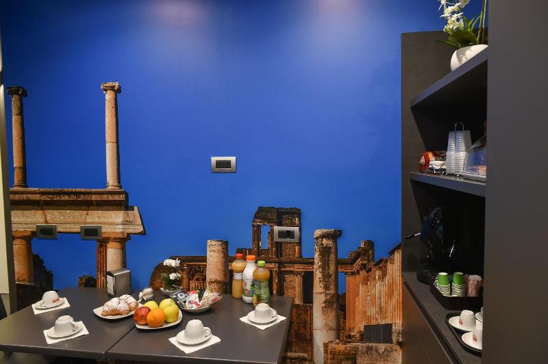 Pompei Inn Ruins Luxury Suites image