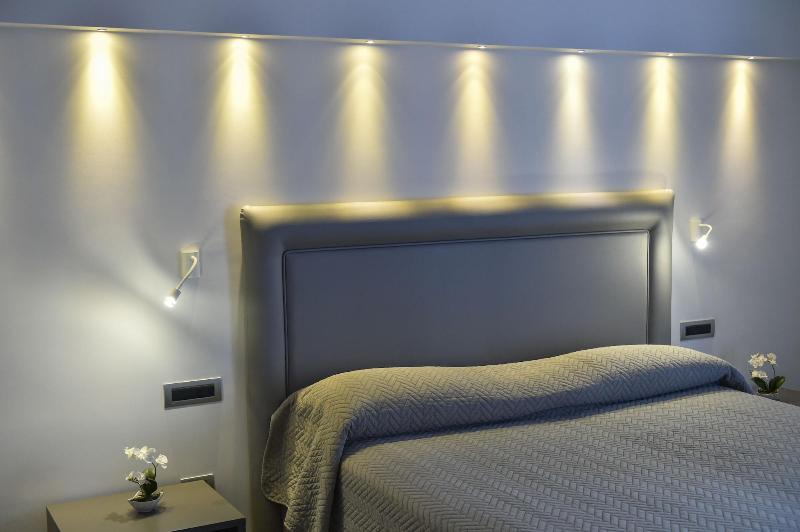 Pompei Inn Ruins Luxury Suites image
