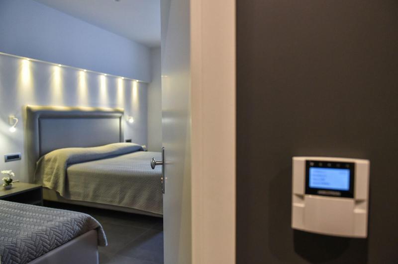 Pompei Inn Ruins Luxury Suites image