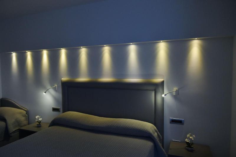 Pompei Inn Ruins Luxury Suites image