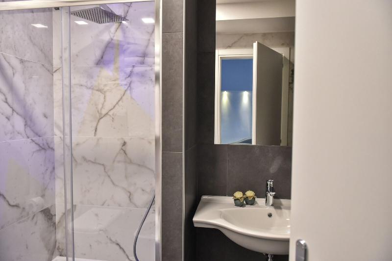 Pompei Inn Ruins Luxury Suites image