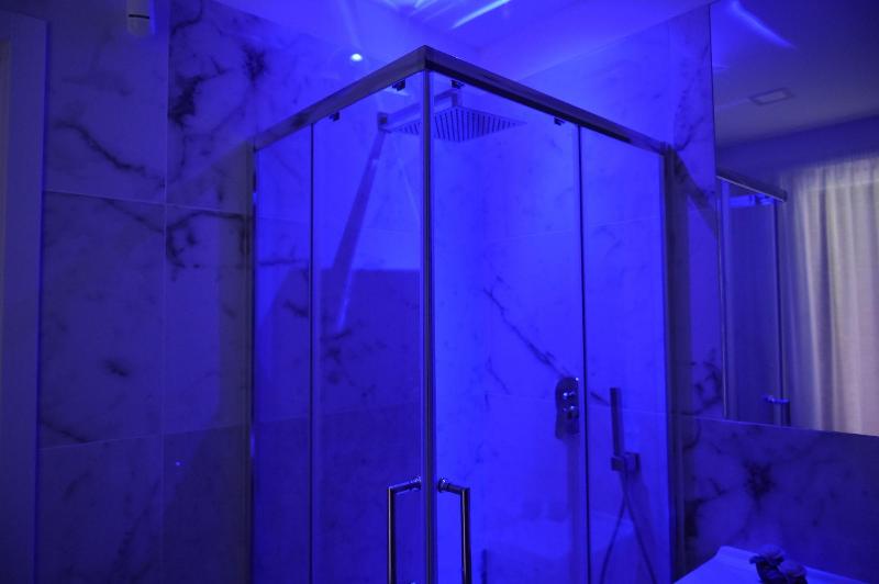 Pompei Inn Ruins Luxury Suites image