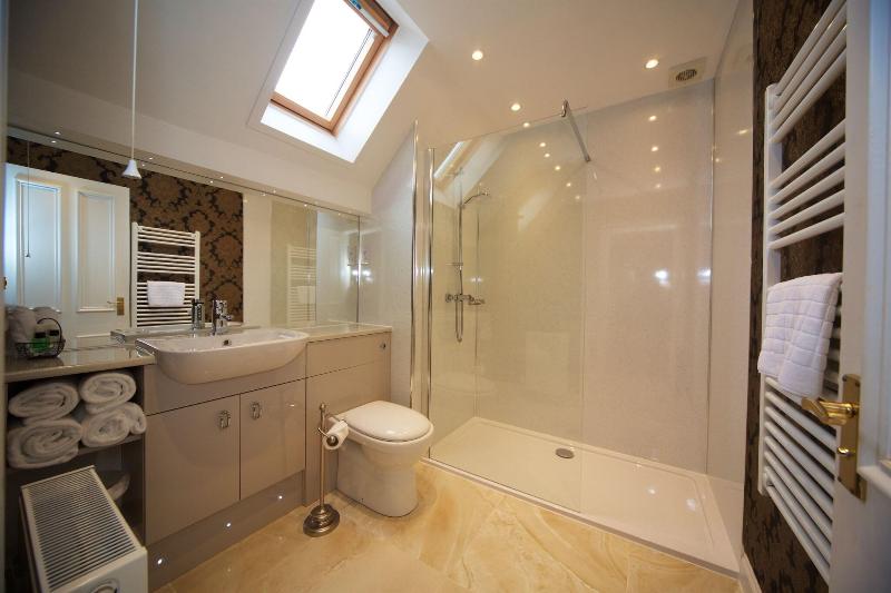 Thistle House Guest House image