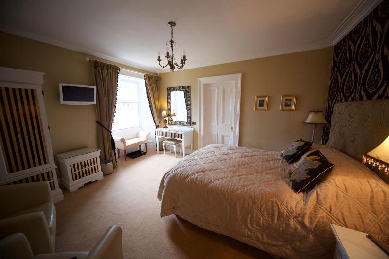 Thistle House Guest House image