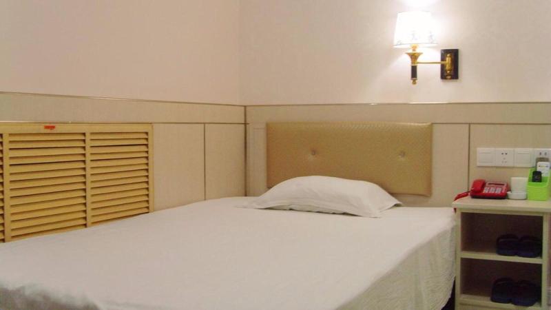 Qufu Garden Hotel image