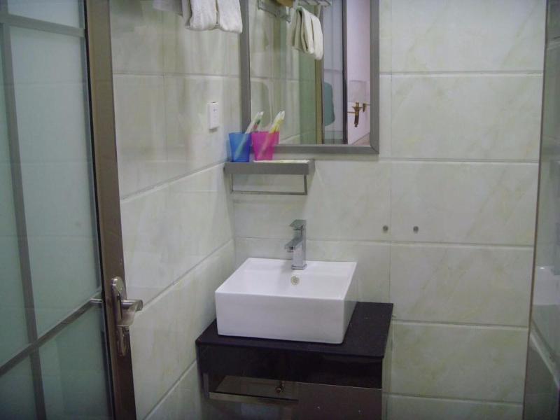 Qufu Garden Hotel image