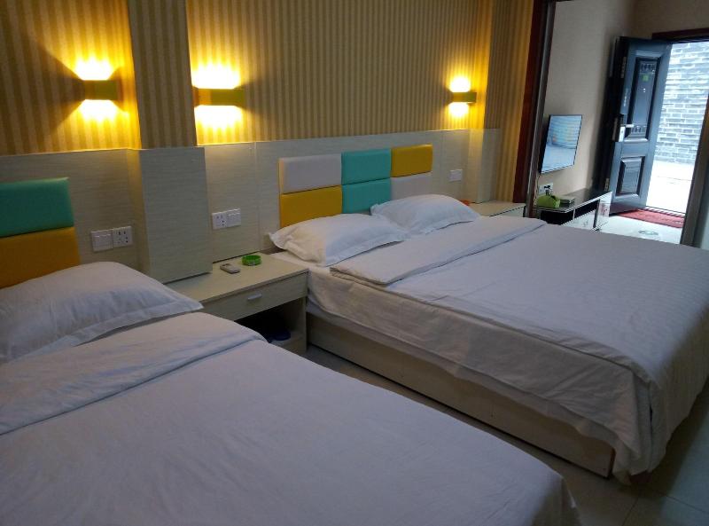 Qufu Garden Hotel image