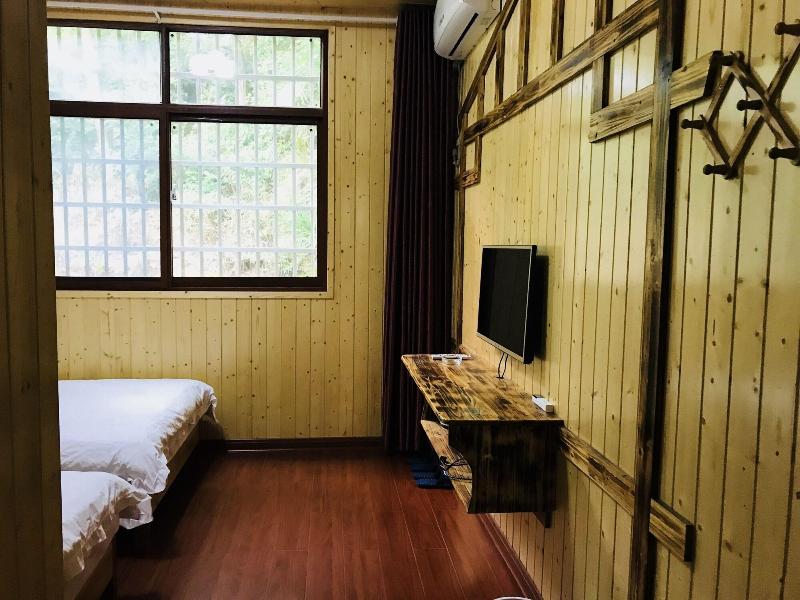 One Step To Heaven Inn image