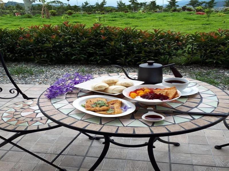 Chulu Manor Hotel image