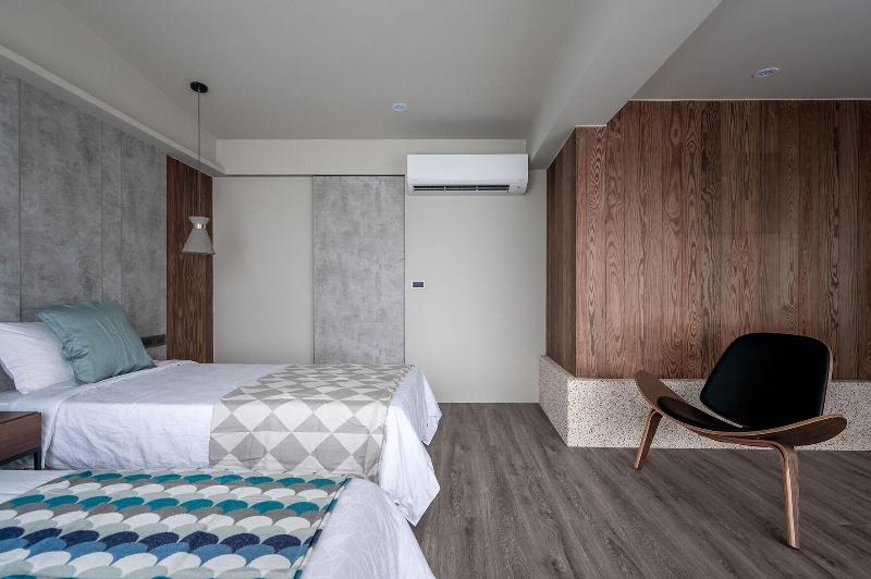 Two Easy Inn image