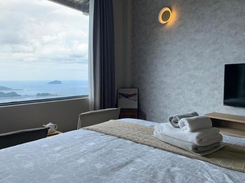Two Easy Inn image