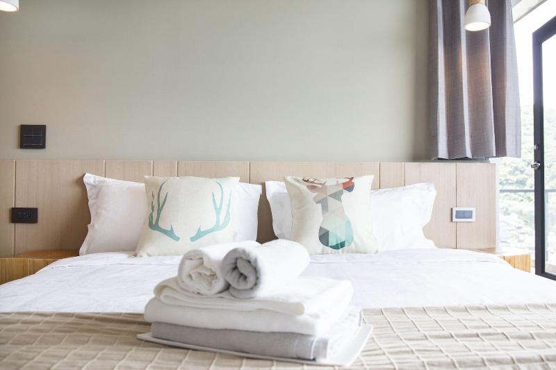 Two Easy Inn image