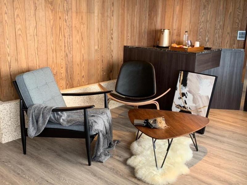 Two Easy Inn image