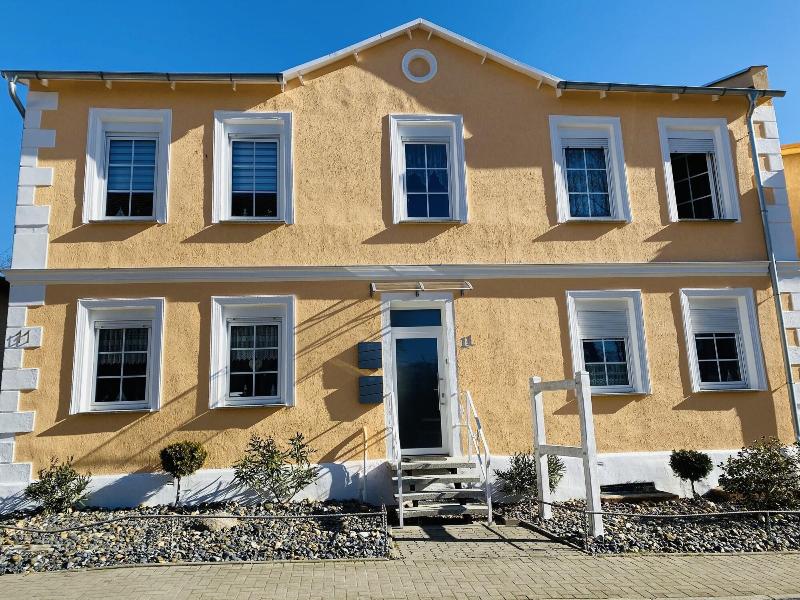 Pension & Ferienwohnungen Schneidereit image