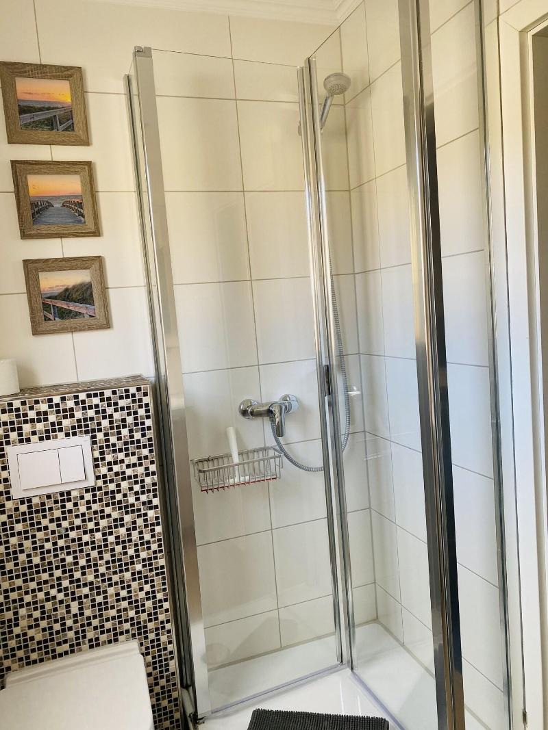 Pension & Ferienwohnungen Schneidereit image