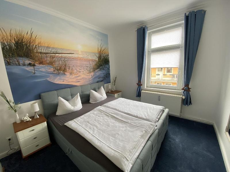 Pension & Ferienwohnungen Schneidereit image