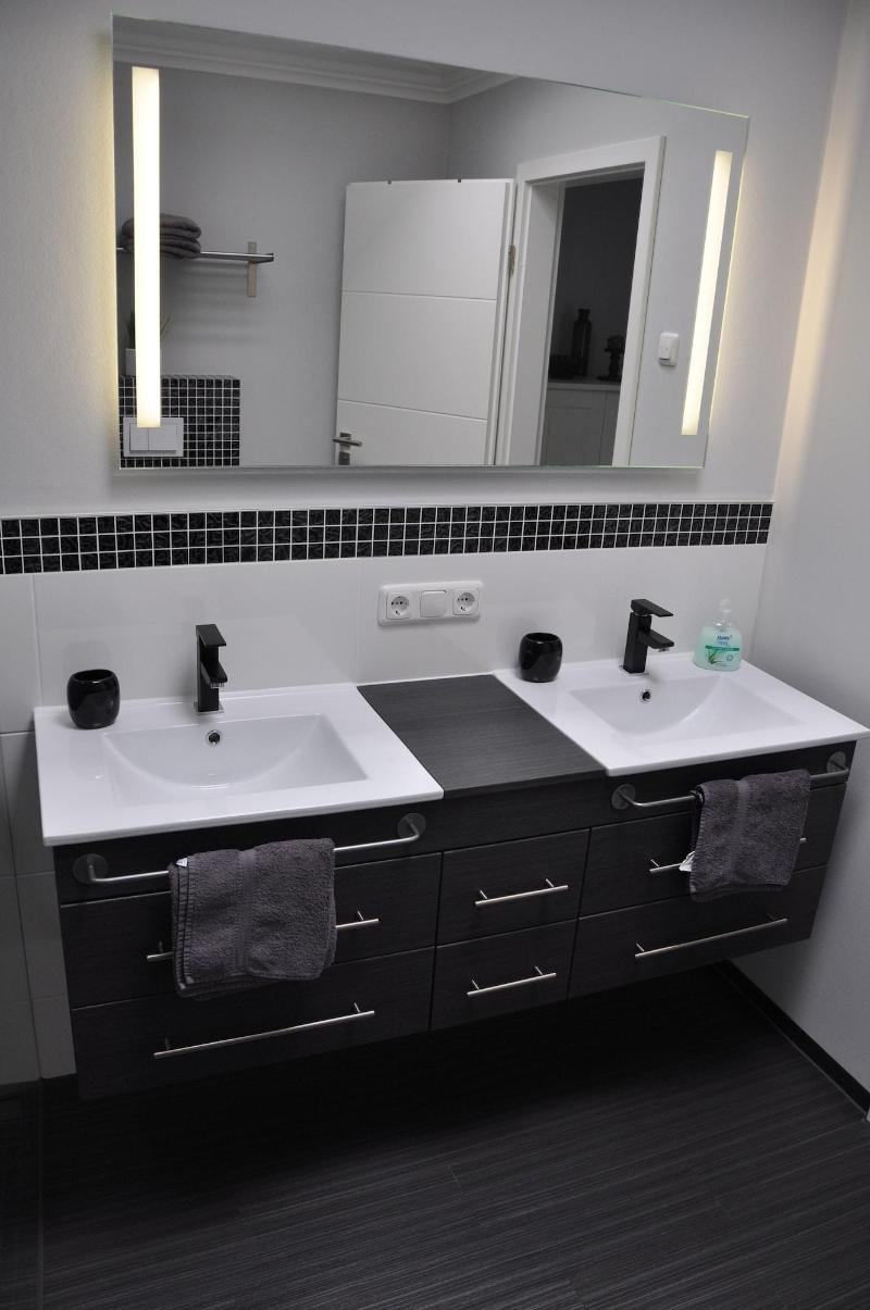 Pension & Ferienwohnungen Schneidereit image