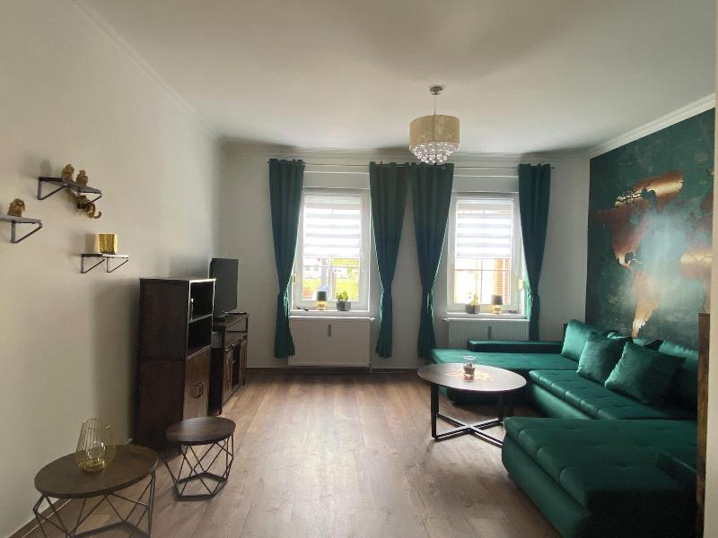 Pension & Ferienwohnungen Schneidereit image
