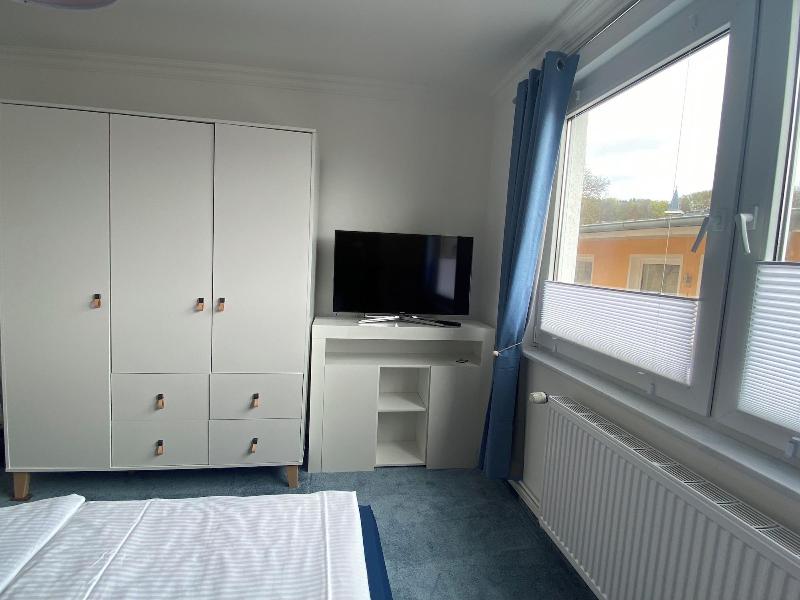 Pension & Ferienwohnungen Schneidereit image