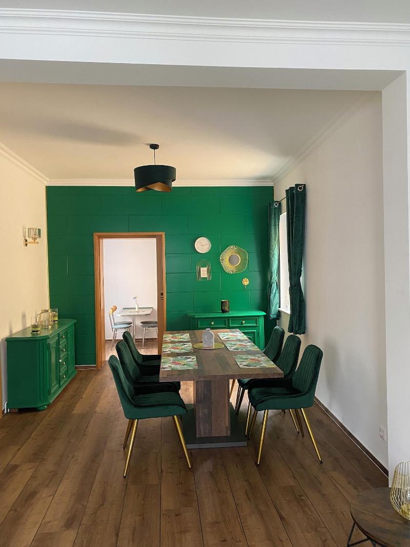 Pension & Ferienwohnungen Schneidereit image