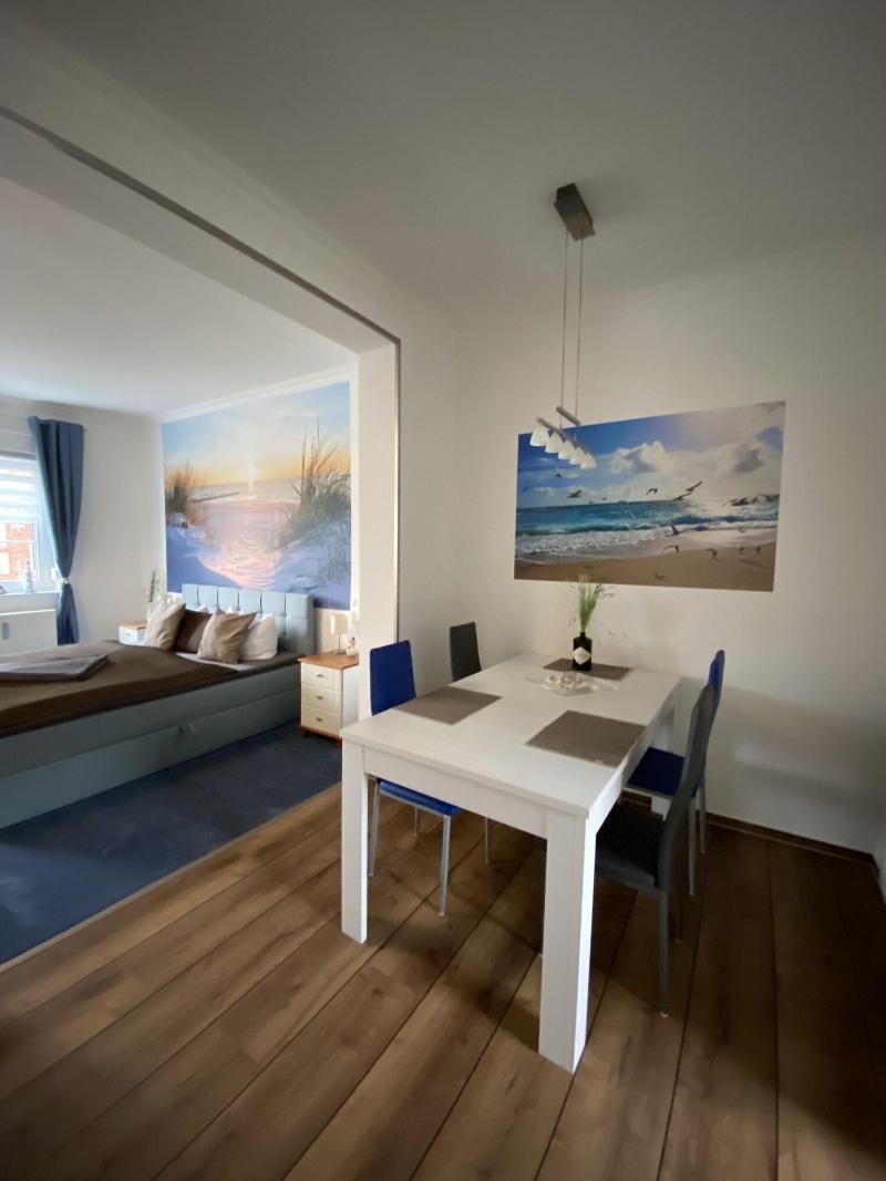 Pension & Ferienwohnungen Schneidereit image
