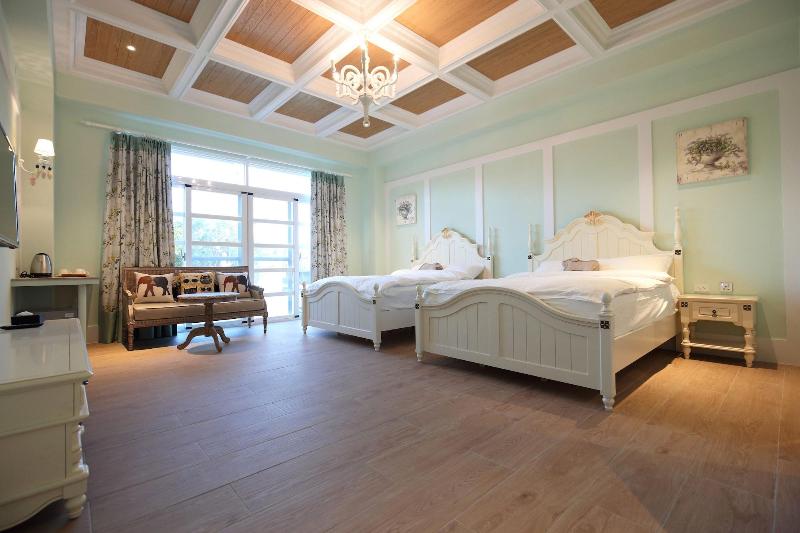 Serrado Manor image