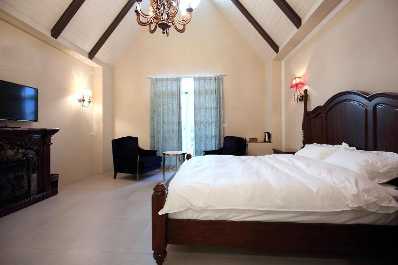 Serrado Manor image