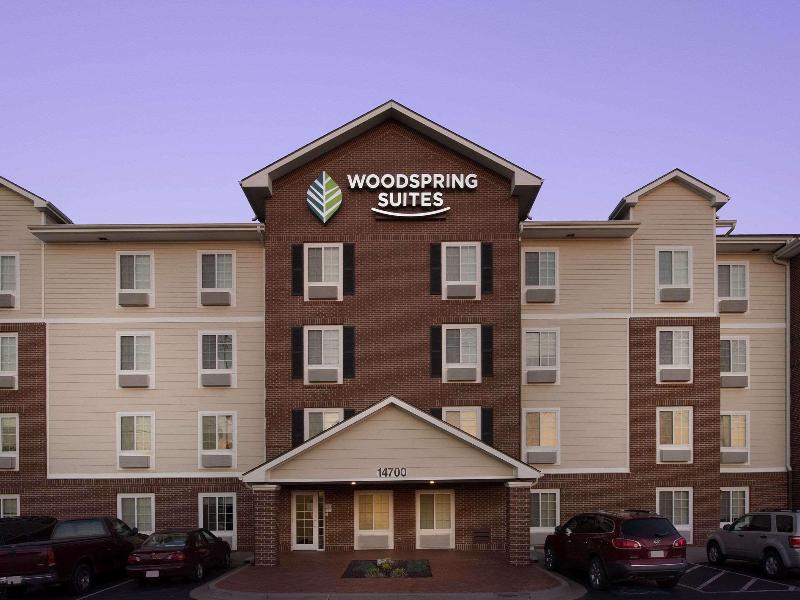 Woodspring Suites Kansas City Lenexa image