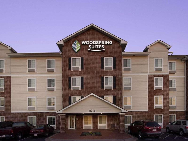 Woodspring Suites Kansas City Lenexa