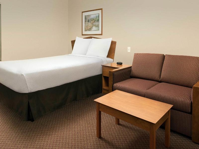 Woodspring Suites Kansas City Lenexa image