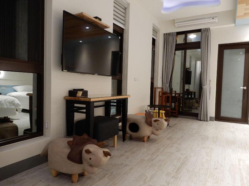 Happywings Homestay image
