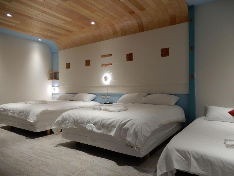 Happywings Homestay image