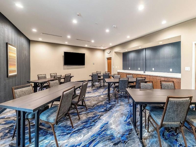 Fairfield Inn & Suites by Marriott Gainesville I-3 image