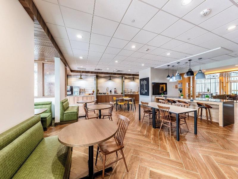 Fairfield Inn & Suites by Marriott Gainesville I-3 image