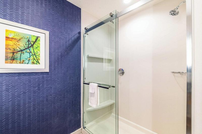 Fairfield Inn & Suites by Marriott Gainesville I-3 image
