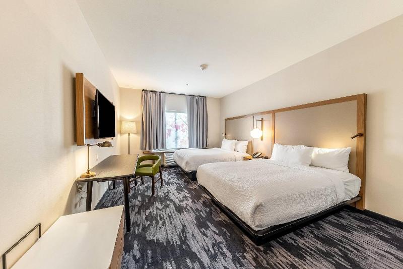 Fairfield Inn & Suites by Marriott Gainesville I-3 image