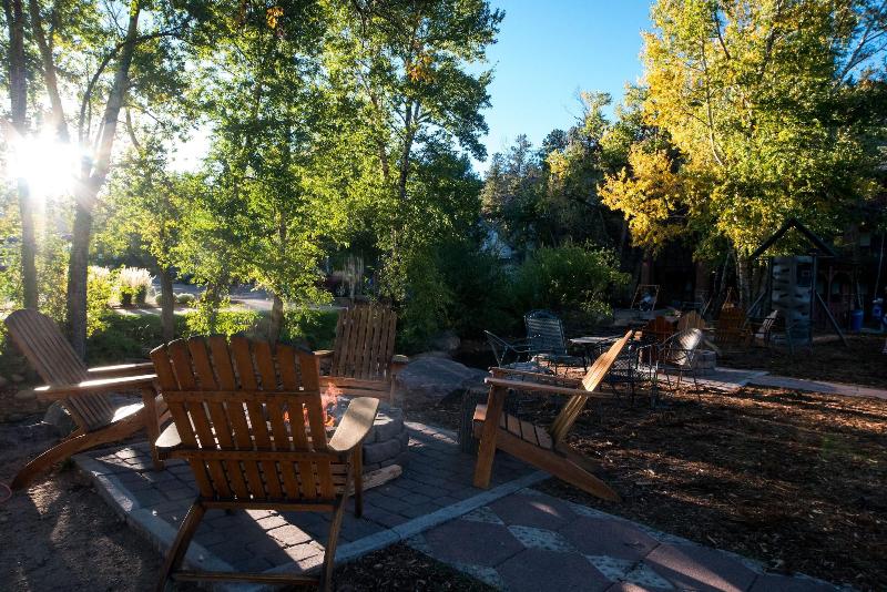 Silver Moon Inn image