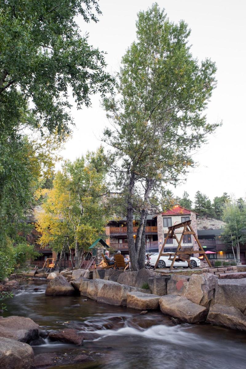 Silver Moon Inn image