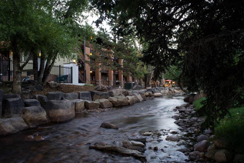 Silver Moon Inn image